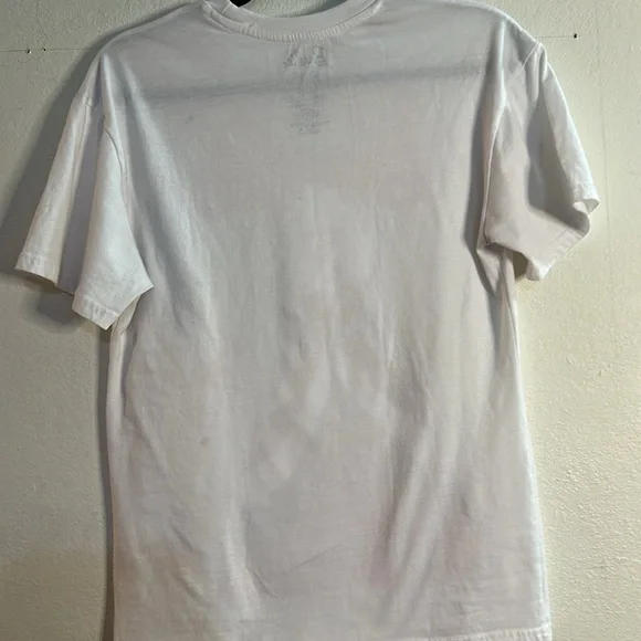 Beautiful unique, Barbie T-shirt featuring 2007 Holiday Barbie - Picture 3 of 4